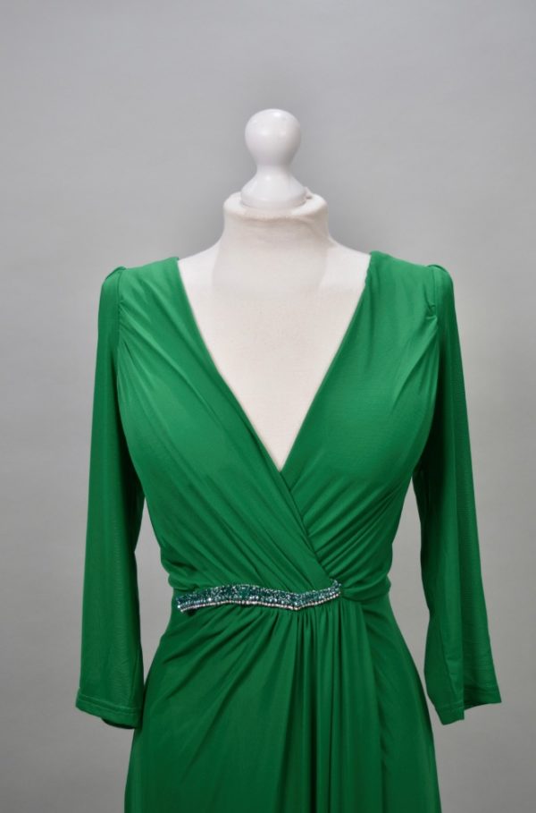 Alquiler vestido verde largo fluido